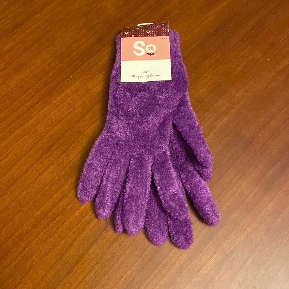 Kohl’s magic gloves | Purple